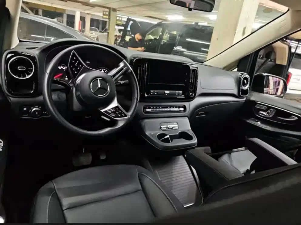 Mercedes-Benz Vito 2024 2.0T 7 мест