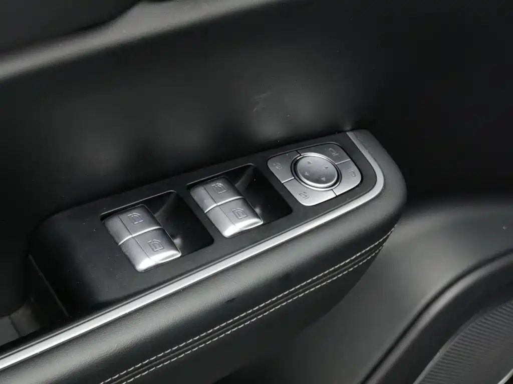 Li Auto Li ONE — миниатюра 9