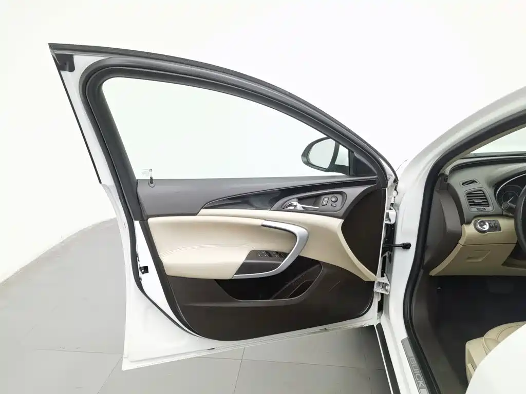 Buick Regal — миниатюра 8