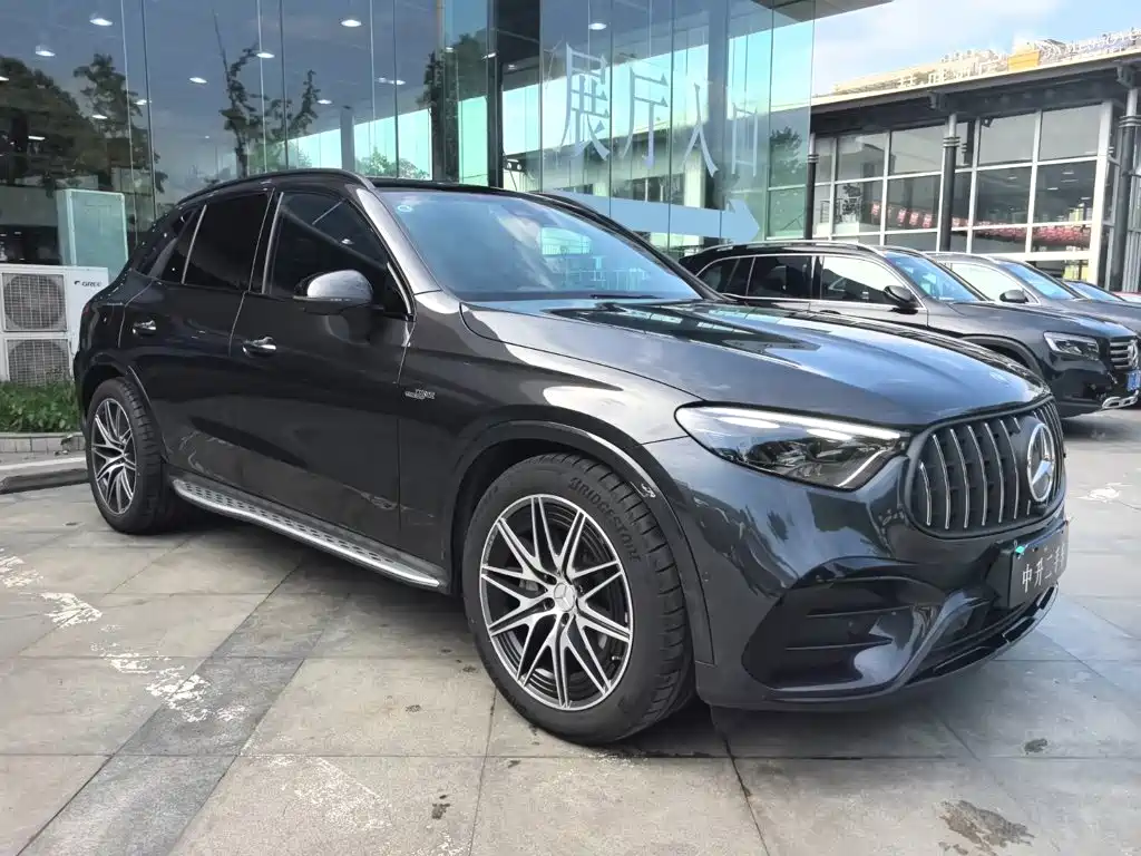 Mercedes-Benz GLC AMG