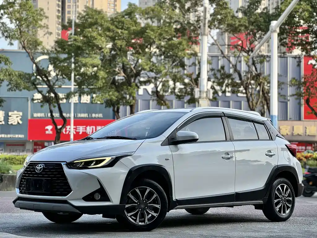 Toyota Yaris L — миниатюра 10
