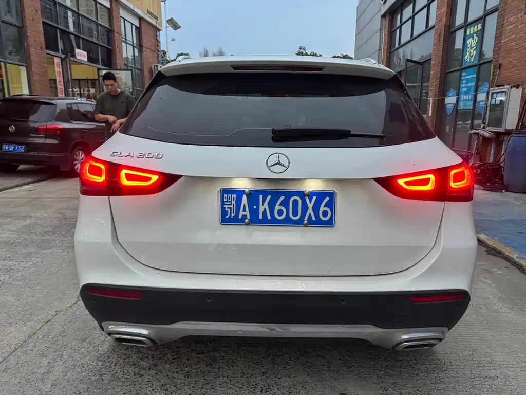 Mercedes-Benz GLA — миниатюра 8