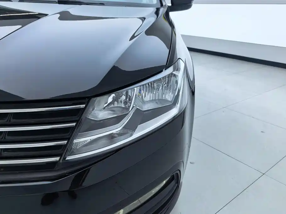 Volkswagen Lavida — миниатюра 5