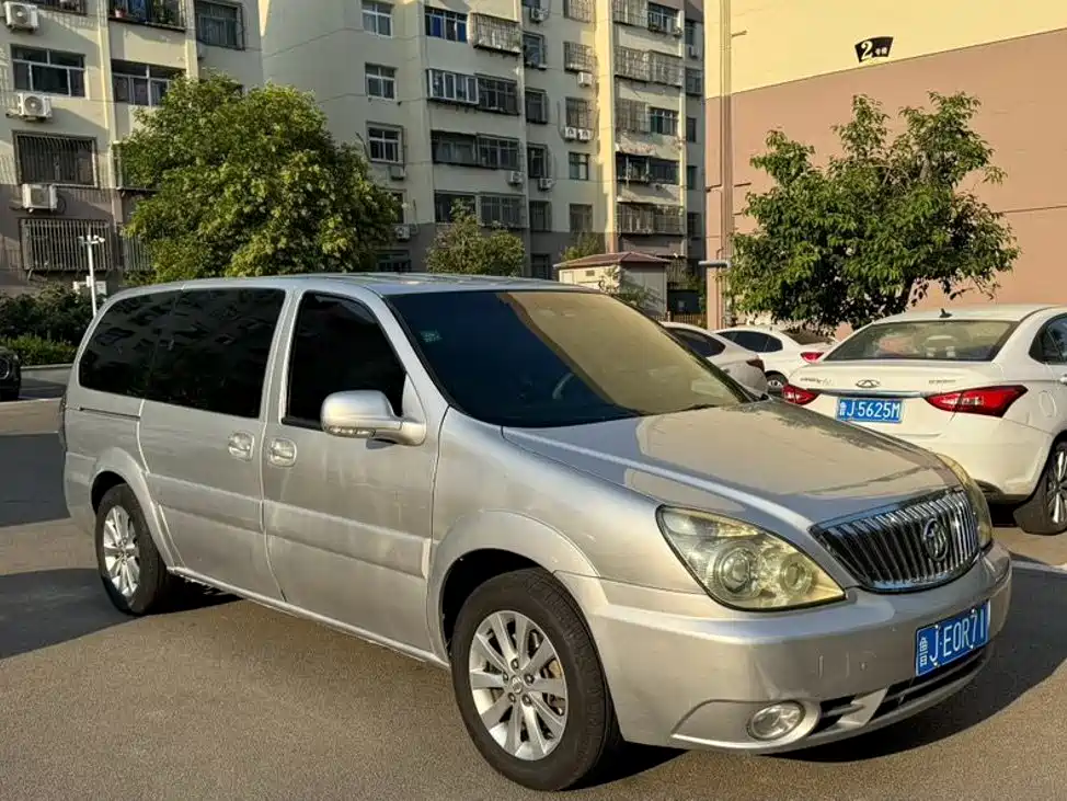 Buick GL8 — миниатюра 3