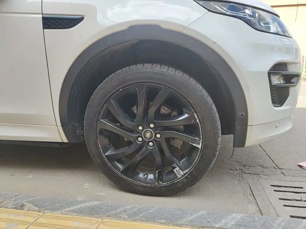 Land Rover Discovery Sport — миниатюра 24