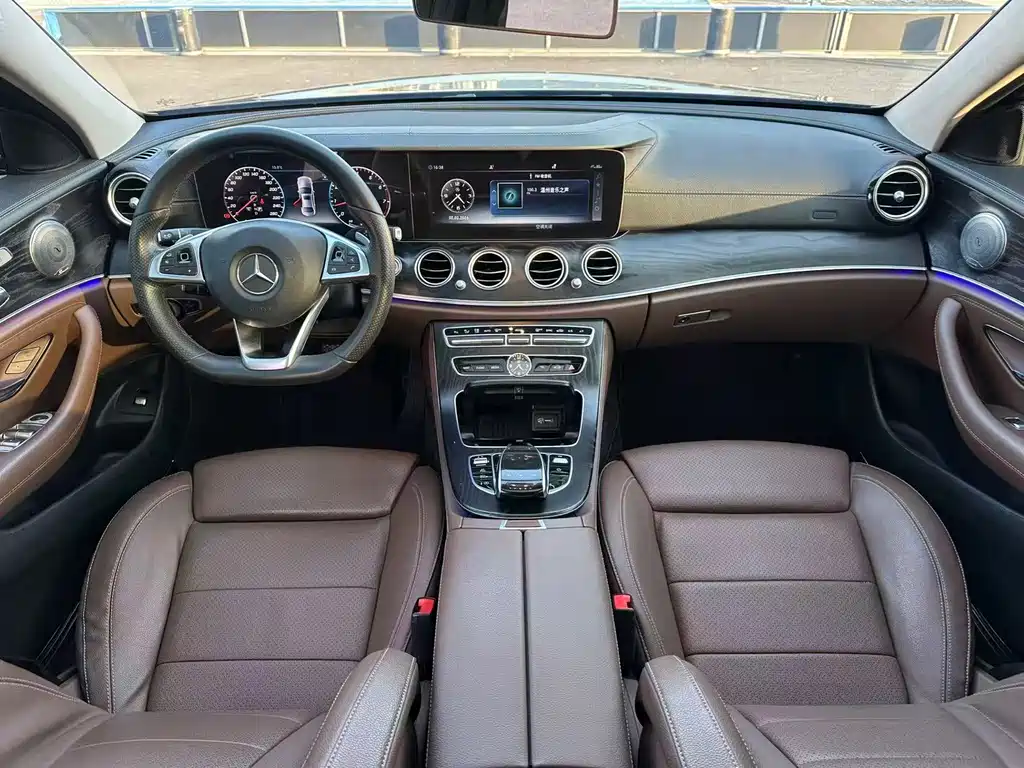 MERCEDES-BENZ E CLASS