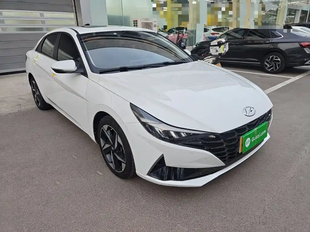 Hyundai Elantra — миниатюра 4