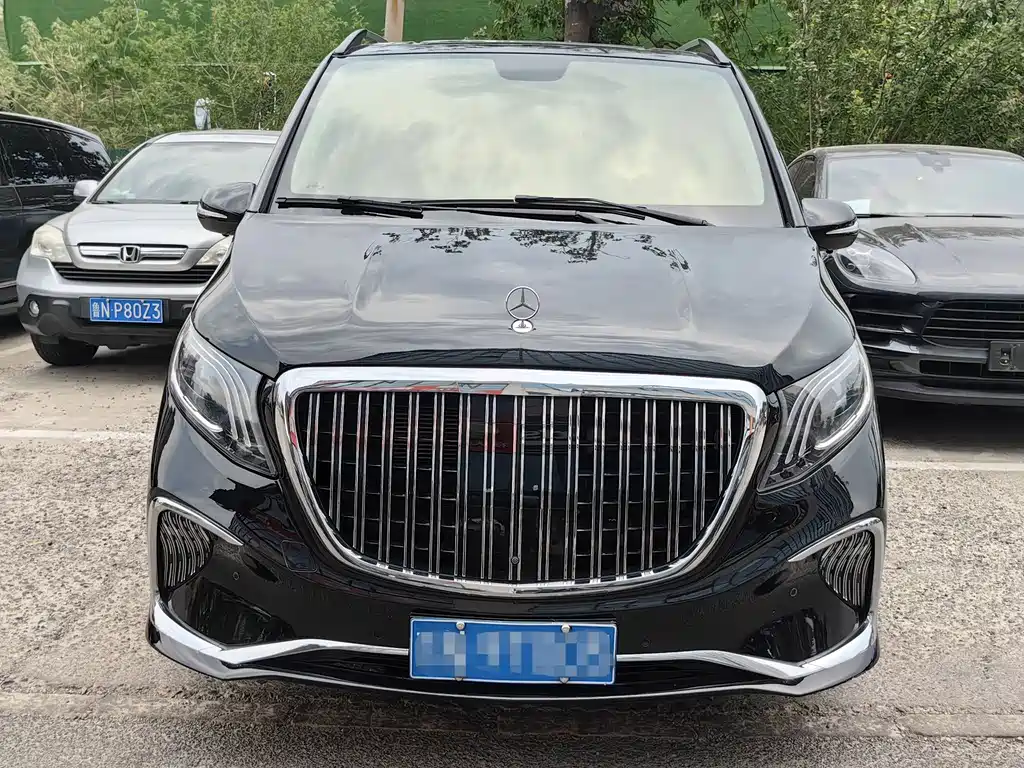 Mercedes-Benz Vito 2021 2.0T Elite 7 мест