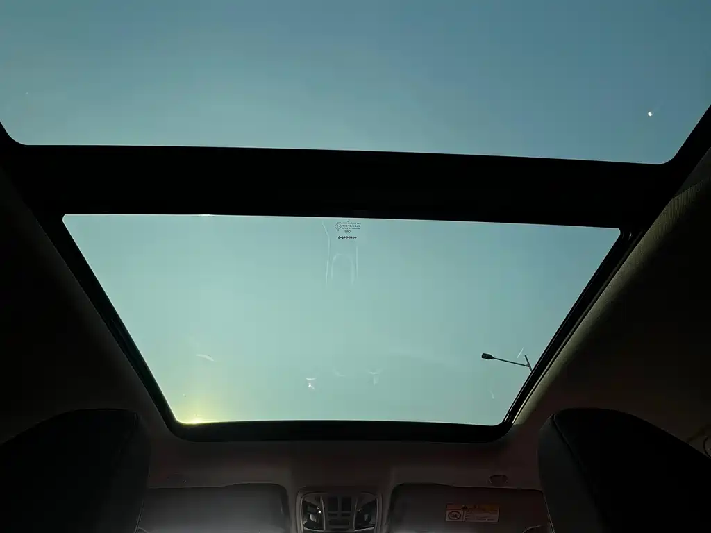 WEI PAI WEI BRAND VV7