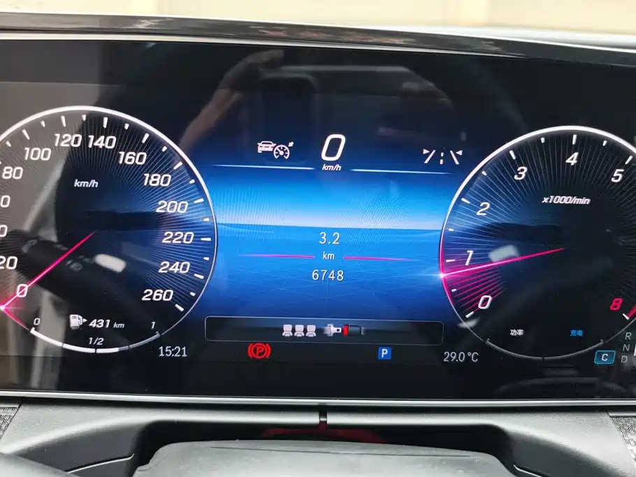 Mercedes-Benz C-Class — миниатюра 14