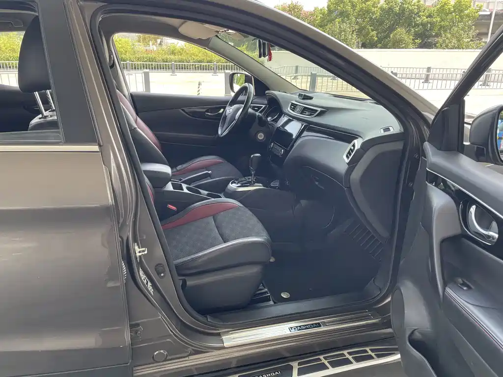 Nissan Qashqai — миниатюра 9