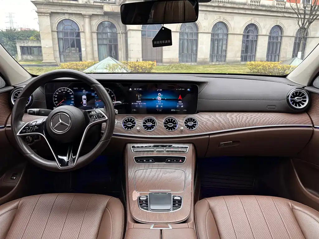 MERCEDES-BENZ E CLASS