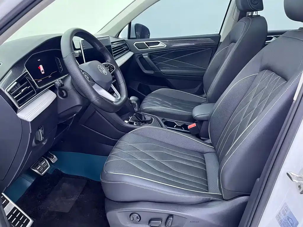 Volkswagen Tiguan L — миниатюра 22