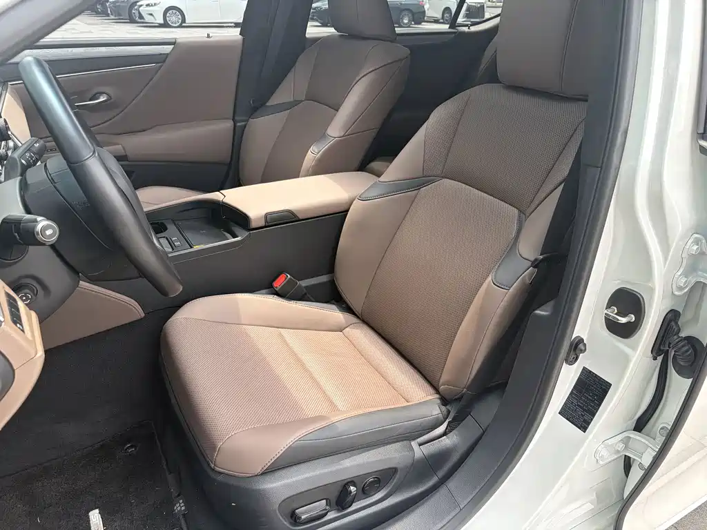 Lexus ES — миниатюра 24