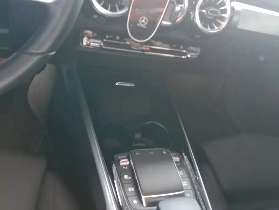 Mercedes-Benz EQB — миниатюра 16