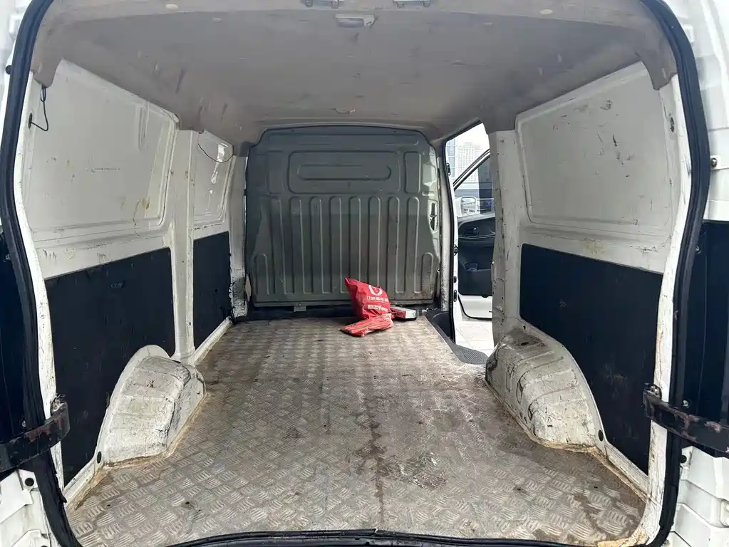 CHANGAN CHANGAN RUIXING EM80