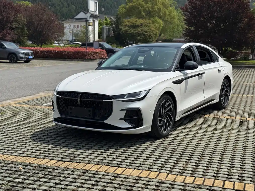 Lincoln Z 2022