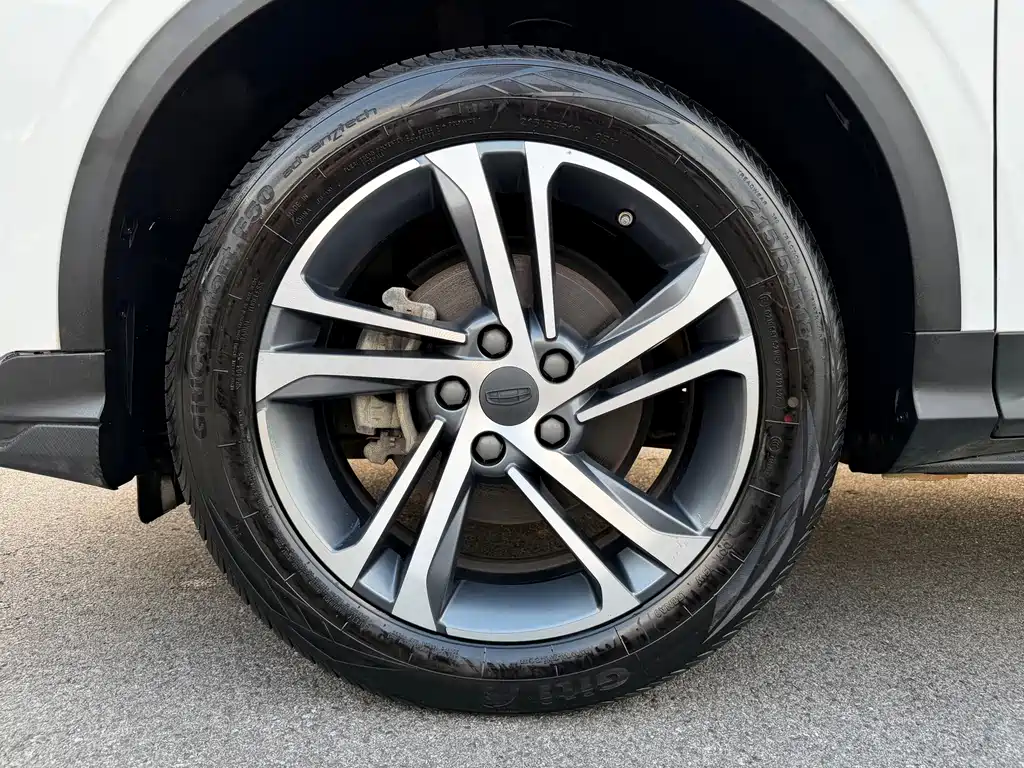 Geely Binyue — миниатюра 25