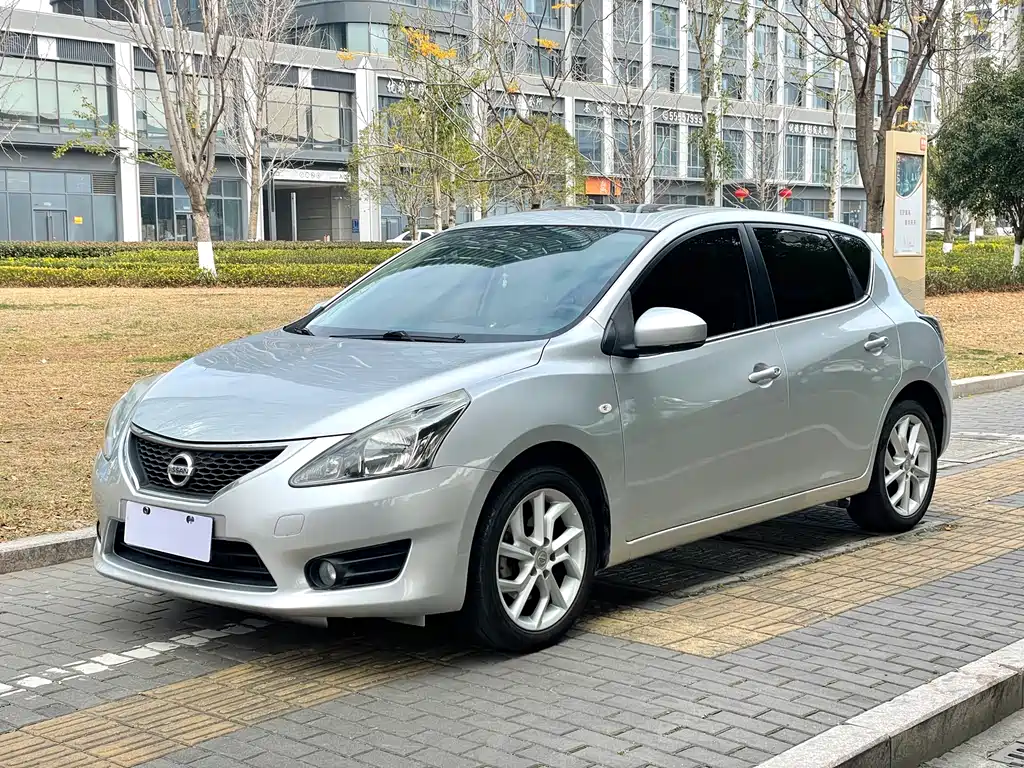 Купить Nissan Tiida