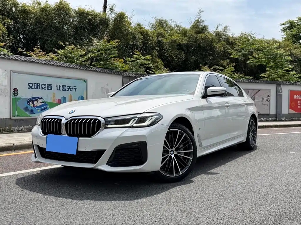 BMW 5 Series 2023
