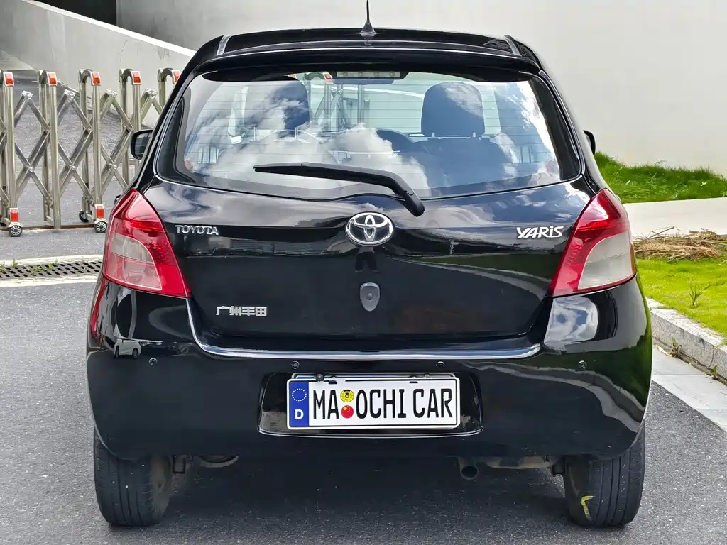 Toyota Yaris — миниатюра 9