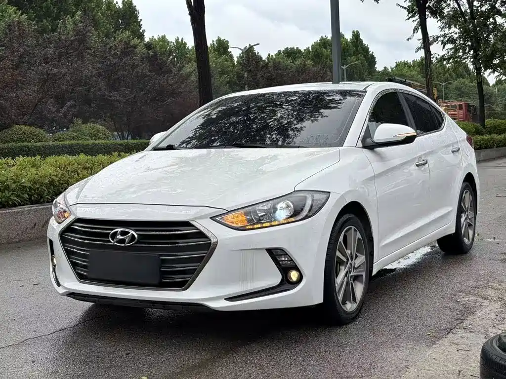 Hyundai Elantra