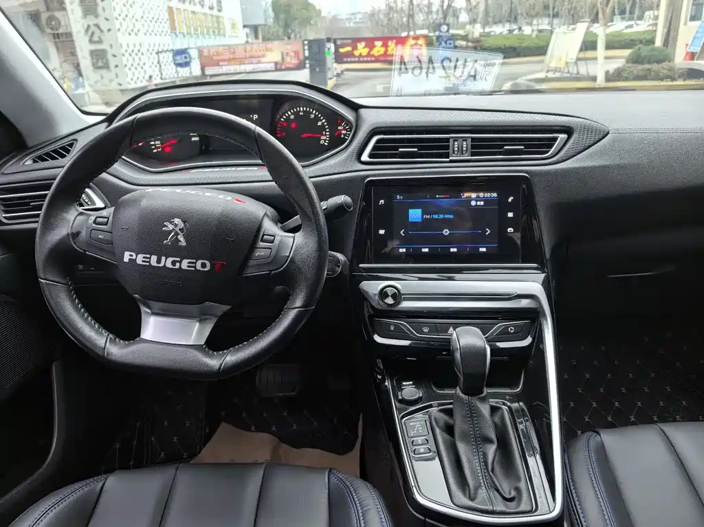 Peugeot 308 2018 1.6L AT Luxury
