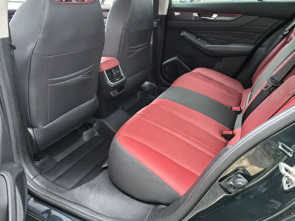 DONGFENG YI HYUN MAX