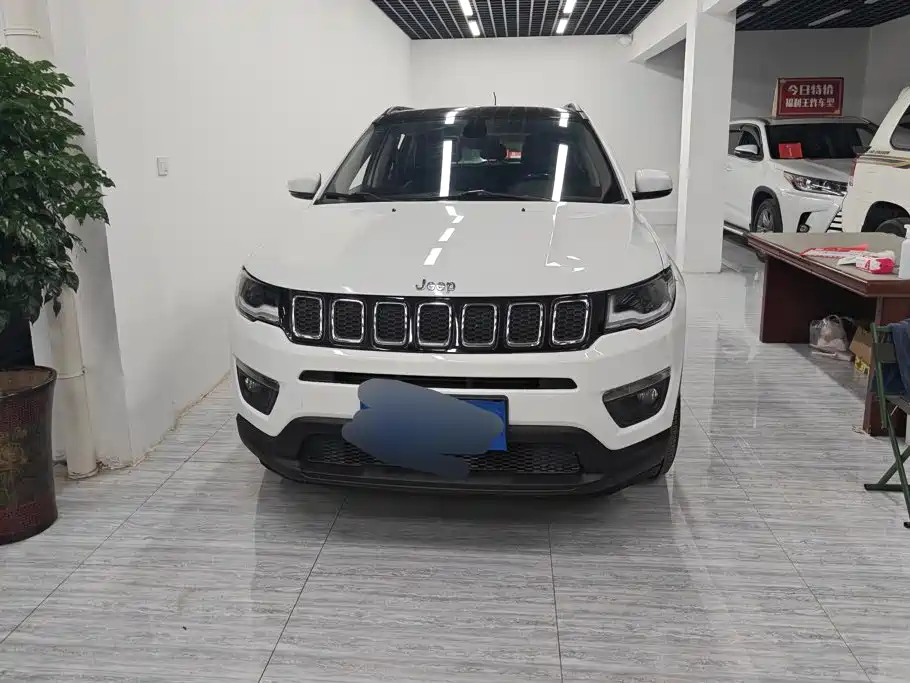 Jeep Compass — миниатюра 2
