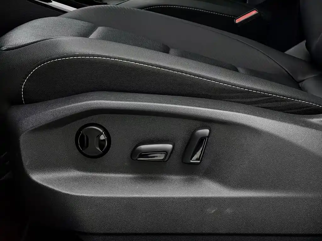 VOLKSWAGEN T ROC EXPLORING SONGS