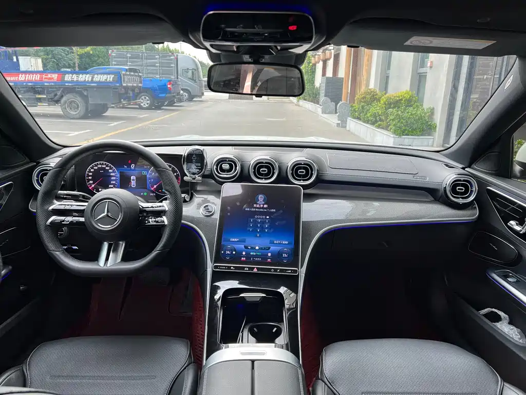 Mercedes-Benz C-Class — миниатюра 5
