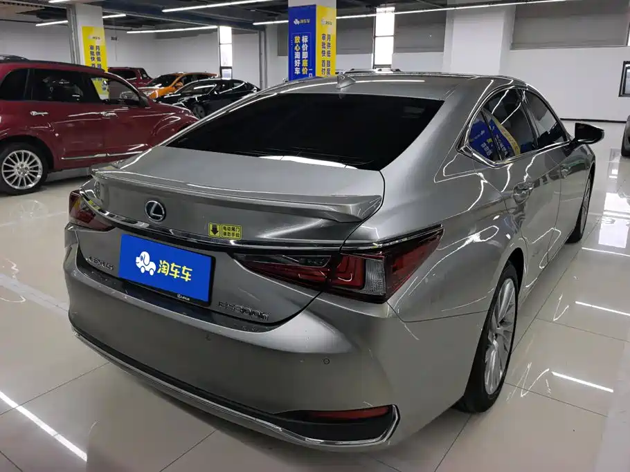 Lexus ES — миниатюра 3