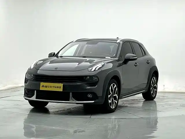 2019 Lynk & Co 02