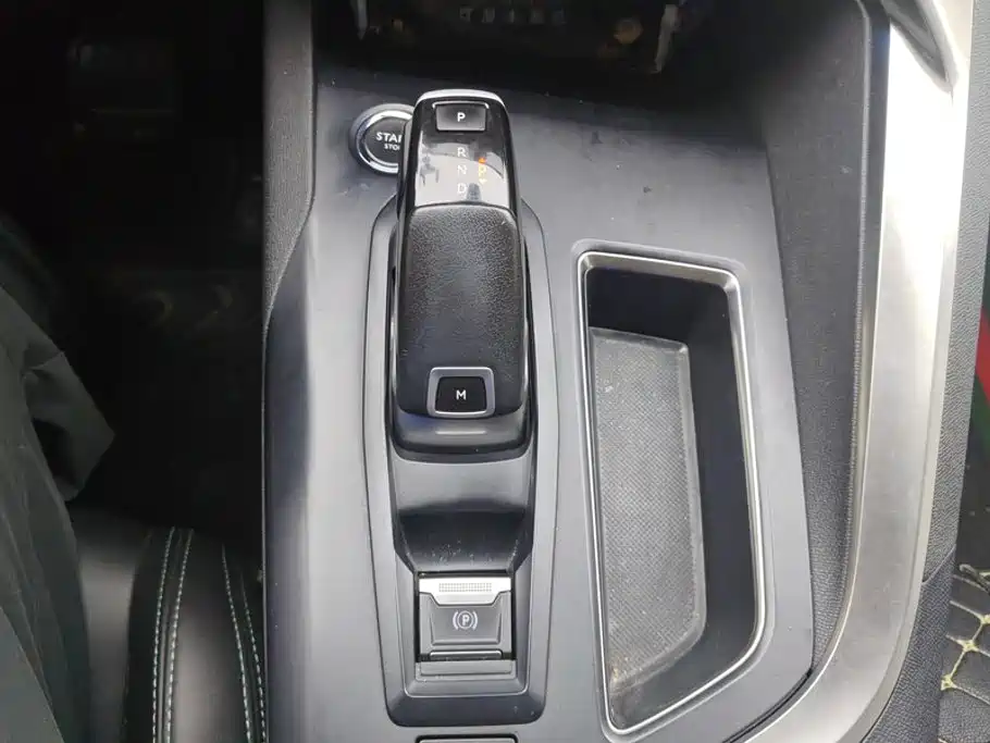 Peugeot 4008 — миниатюра 16