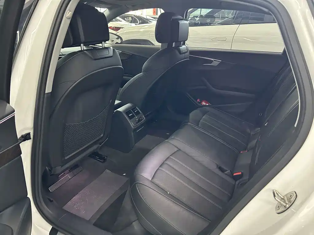 Audi A4L — миниатюра 14