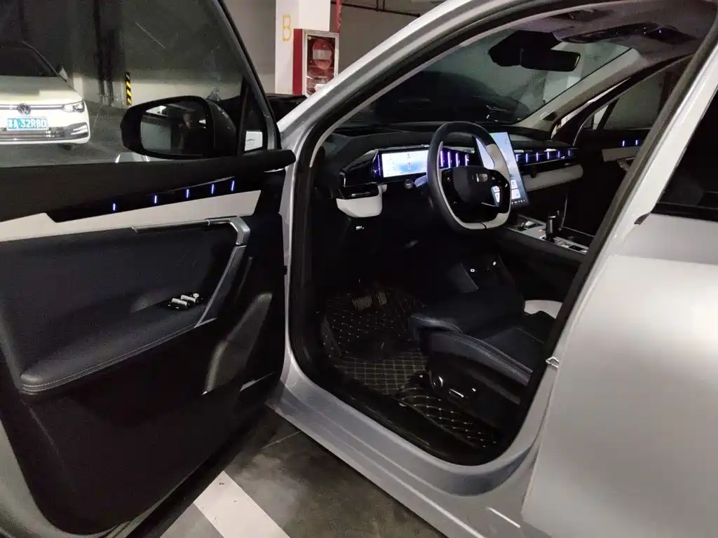 Geely Boyue L — миниатюра 13