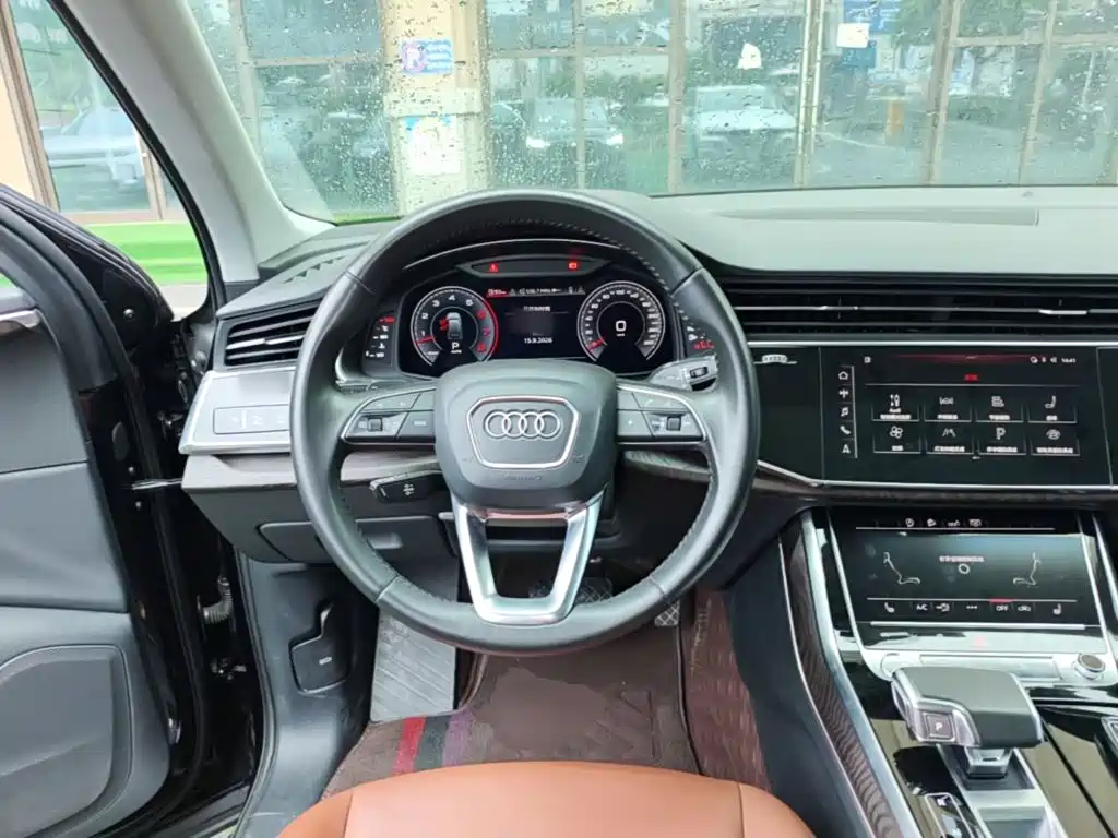 Audi Q7 — миниатюра 11