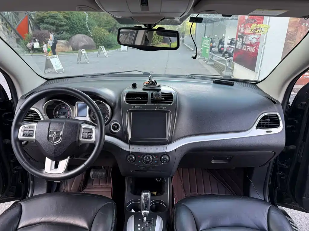 Dodge Journey — миниатюра 8