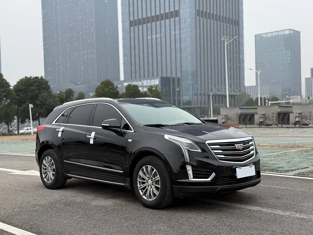 CADILLAC XT5