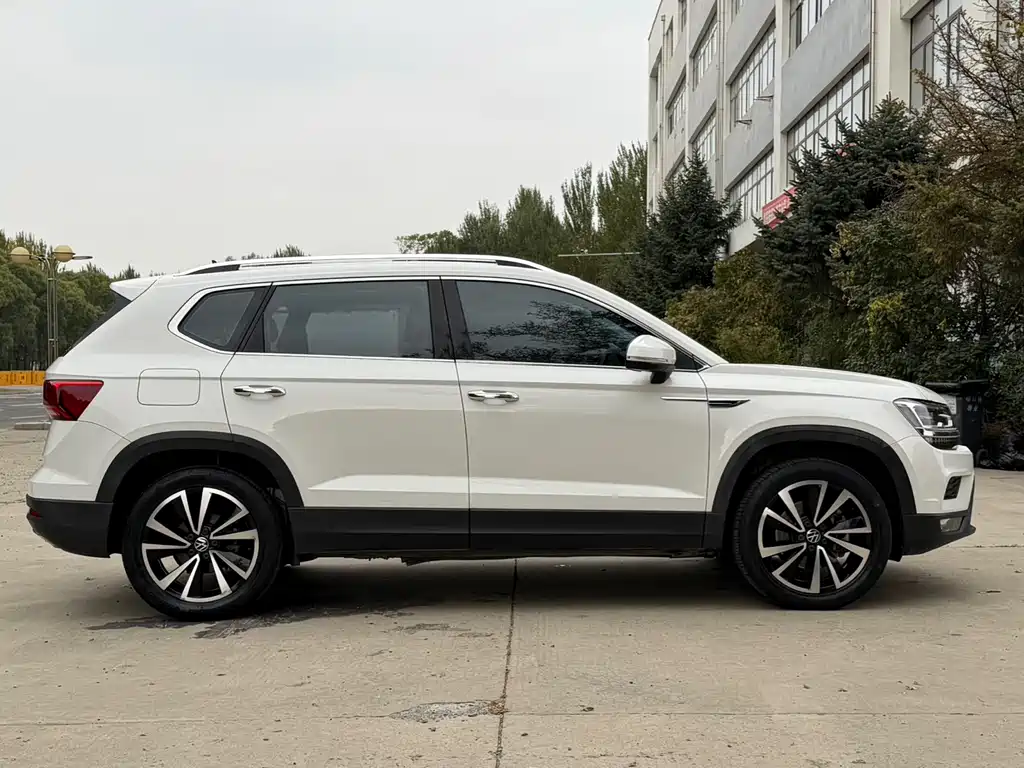 Volkswagen Tharu — миниатюра 4