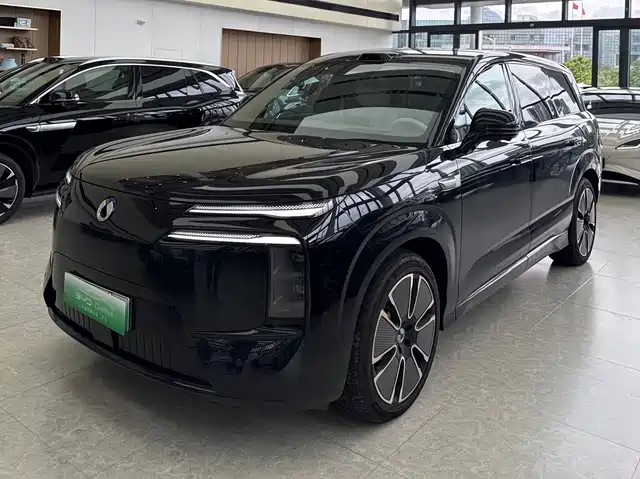 2025 Denza N8