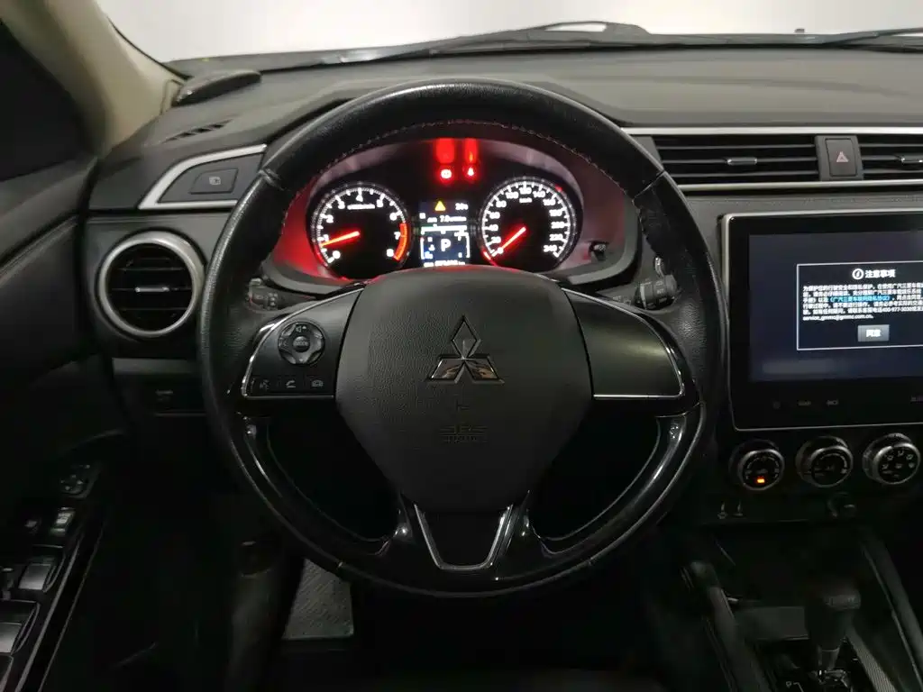 Mitsubishi ASX — миниатюра 11