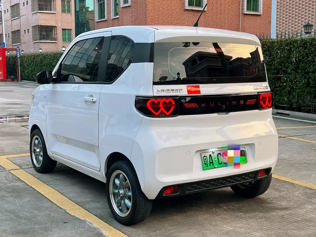 Wuling MINIEV — миниатюра 6