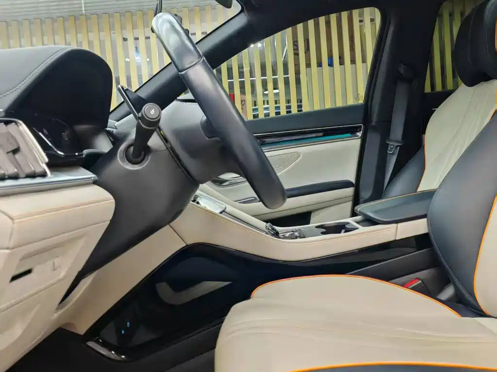 BYD PLUS New Energy — миниатюра 4