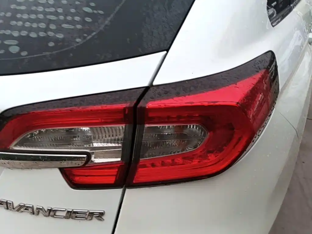 Honda Avancier — миниатюра 8