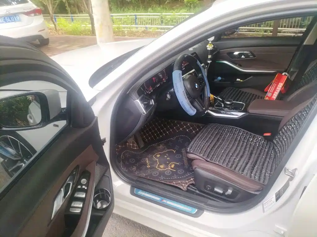 BMW 3 Series — миниатюра 14