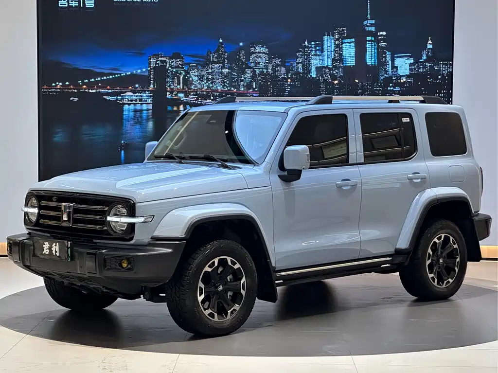 TANK TANK 300 NEW ENERGY