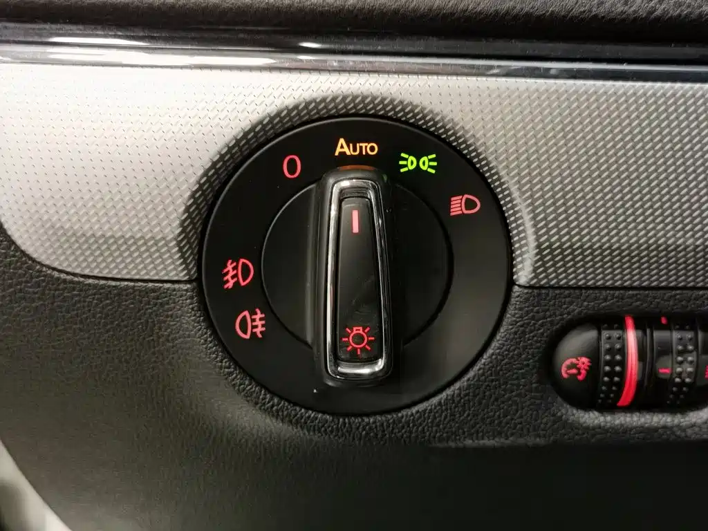 Volkswagen Sagitar — миниатюра 21