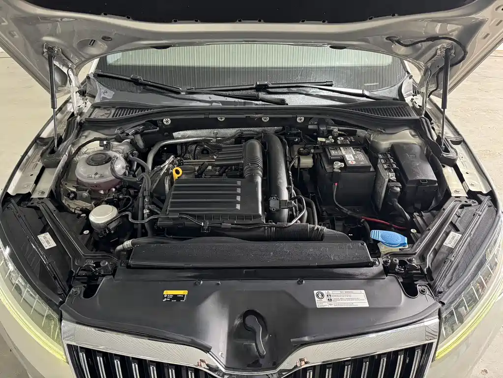 Skoda Superb — миниатюра 19