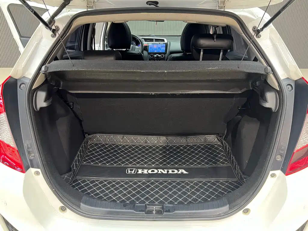 Honda Fit — миниатюра 12